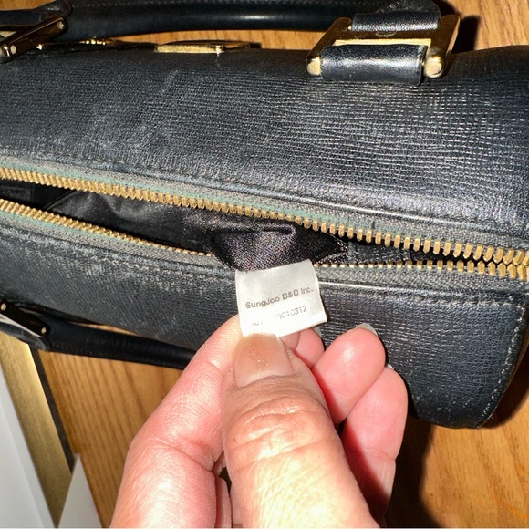 {VGUC} MCM cute leather hand bag - Picture 7 of 15